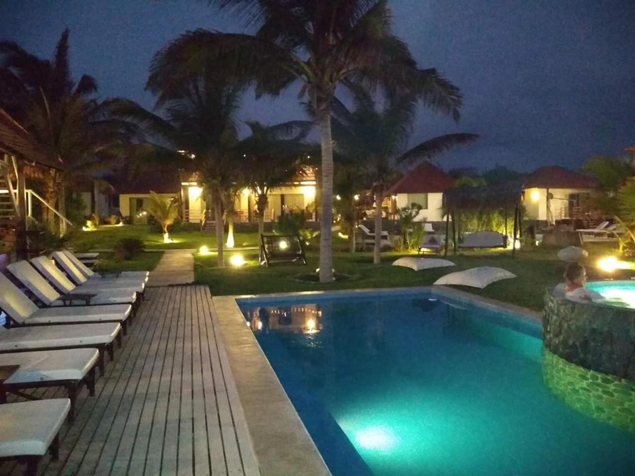 Hotel Villa Sirena Vichayito Exterior photo